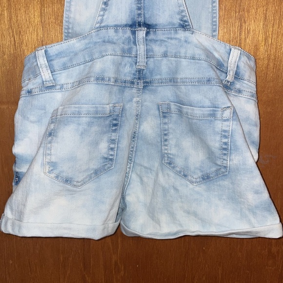 •BLUE SPICE•DENIM ACID WASH OVERALLS SHORTS SIZE 3 EUC - Picture 7 of 9